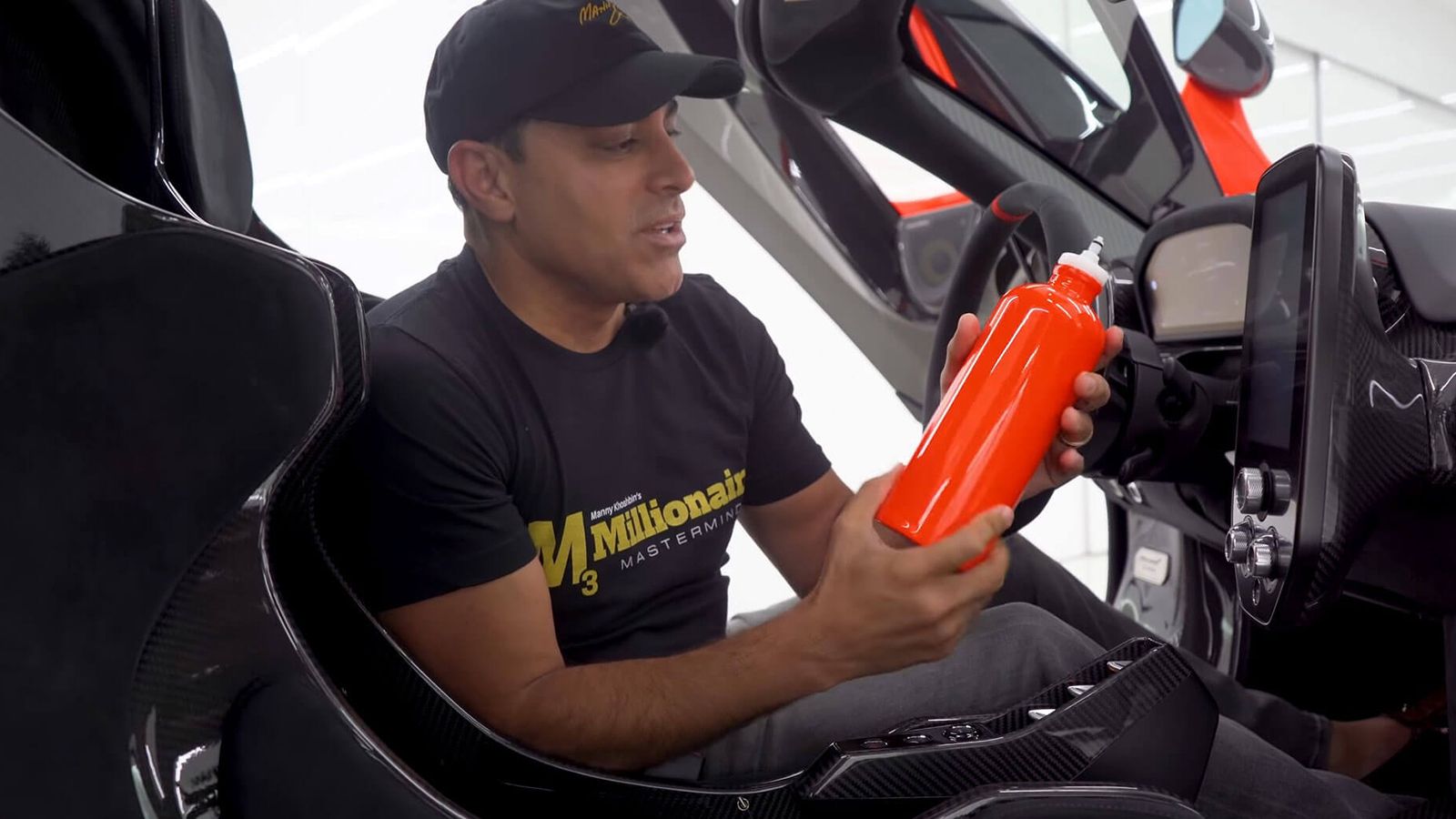 6.300 ευρώ ένα μπουκάλι νερού.. 