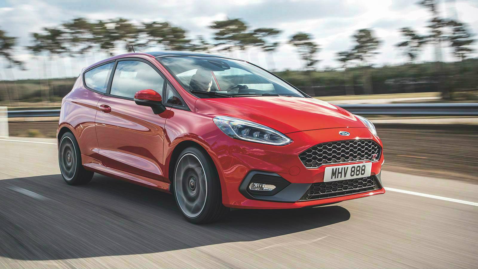 Το 2018 θα συνεχίσει την  «αγωνιστική» του πορεία το Fiesta ST που θα διατίθεται με 3 ή 5 πόρτες.