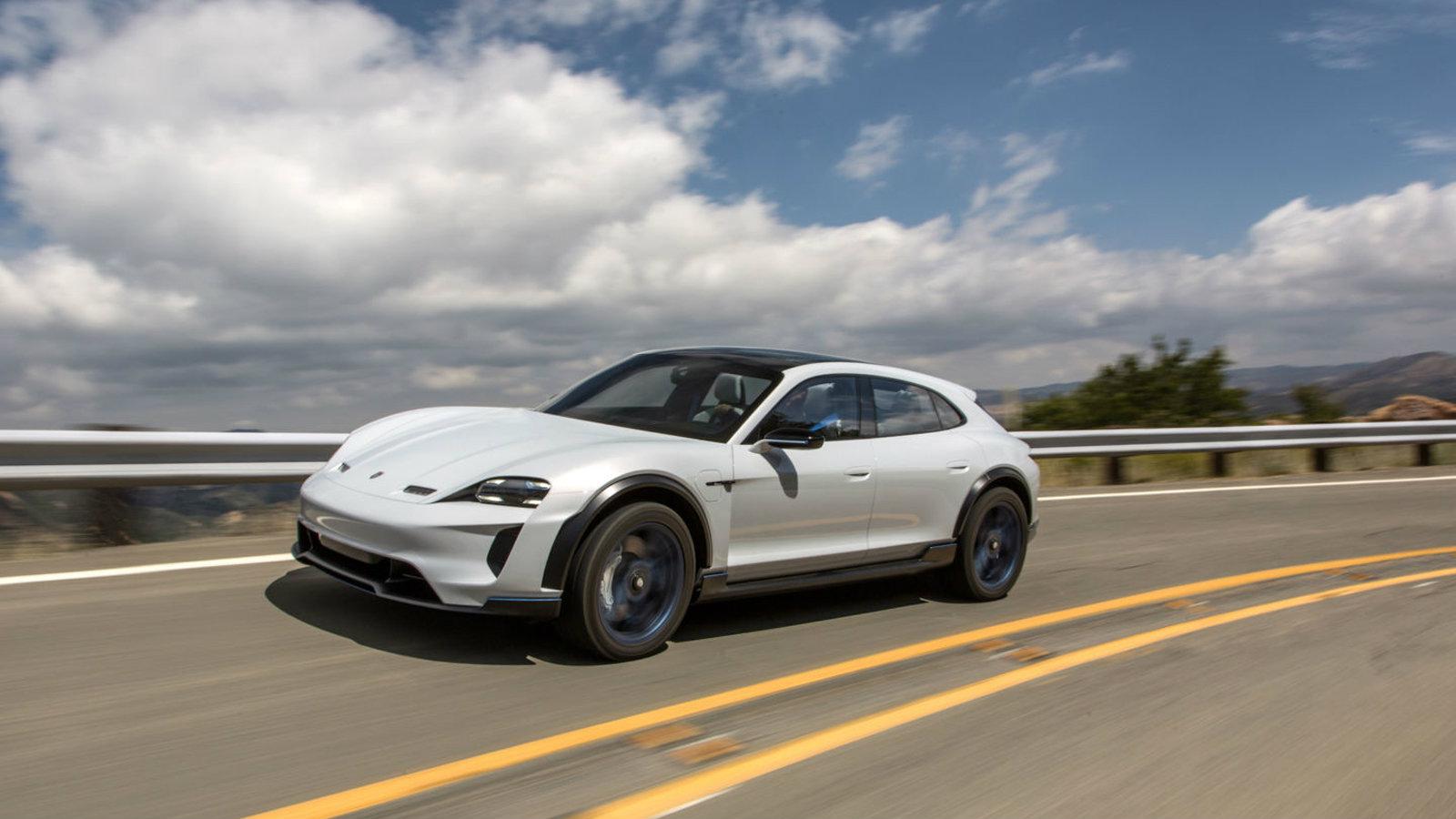 Σύμφωνα λοιπόν με δελτίο τύπου που εξέδωσε η γερμανική εταιρεία, η αμιγώς ηλεκτρική Porsche Taycan θα παρουσιαστεί επίσημα τον Σεπτέμβριο