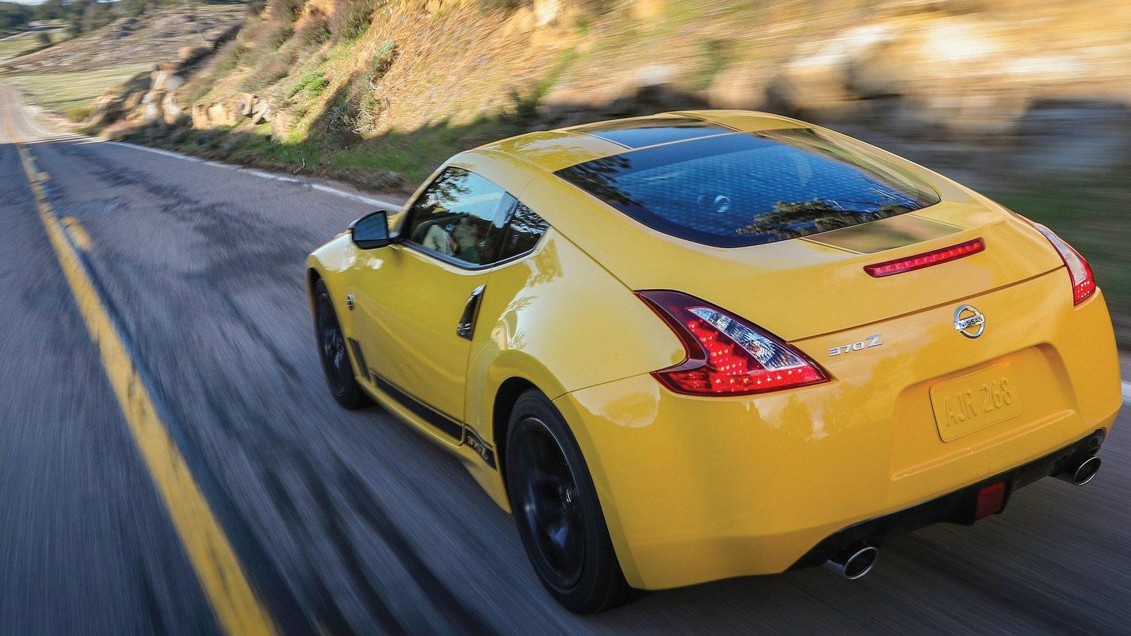 Nissan: Σκέψεις απόσυρσης για τα νέα 370Ζ και GT-R