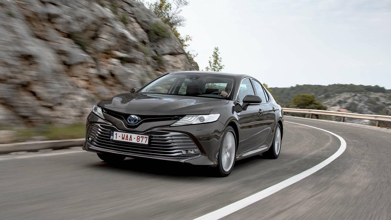 ΠΑΡΟΥΣΙΑΣΗ: Nέο Τοyota Camry Hybrid (+video)