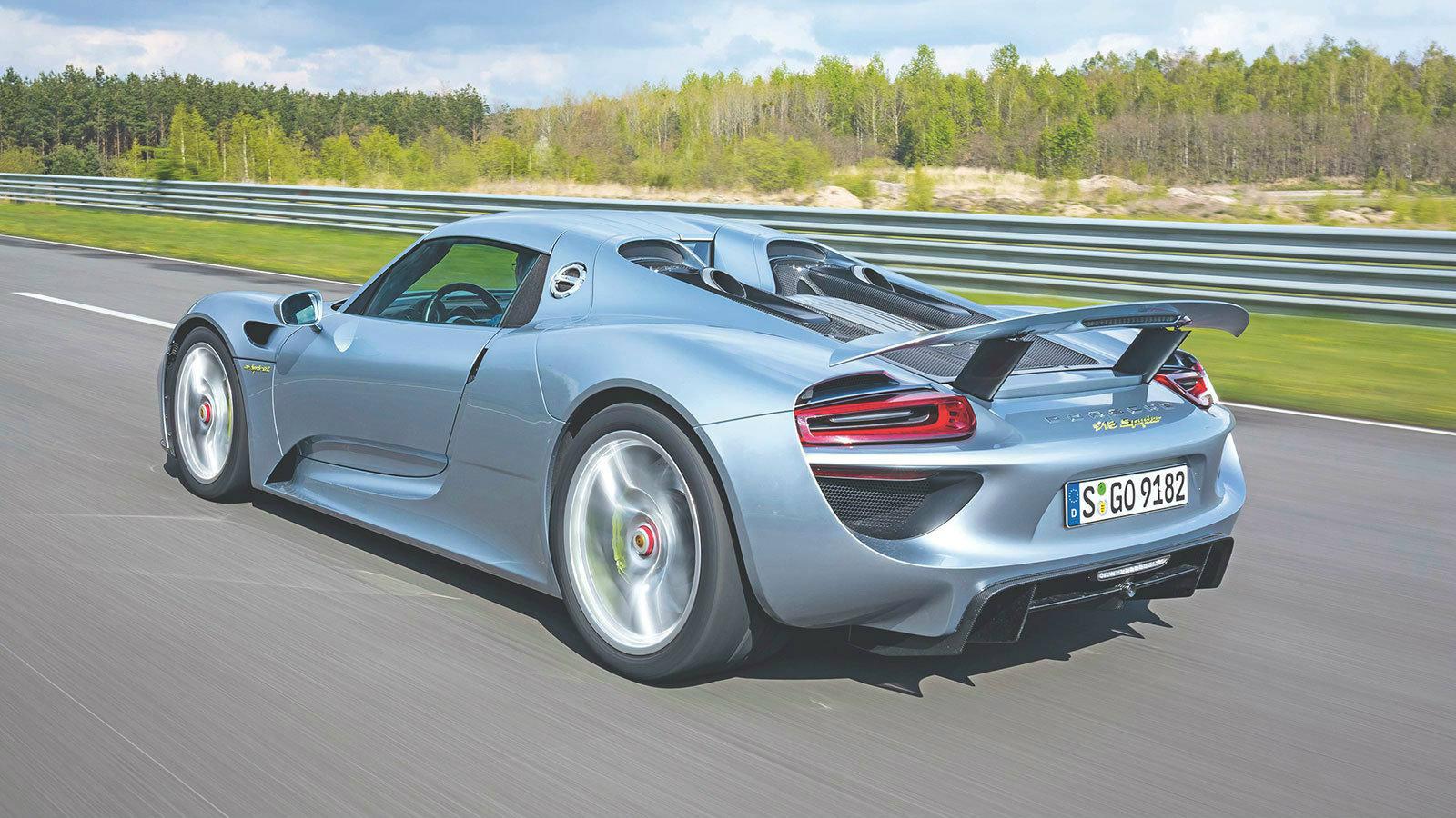 ΣΥΓΚΡΙΣΗ ΧΑΡΑΚΤΗΡΩΝ