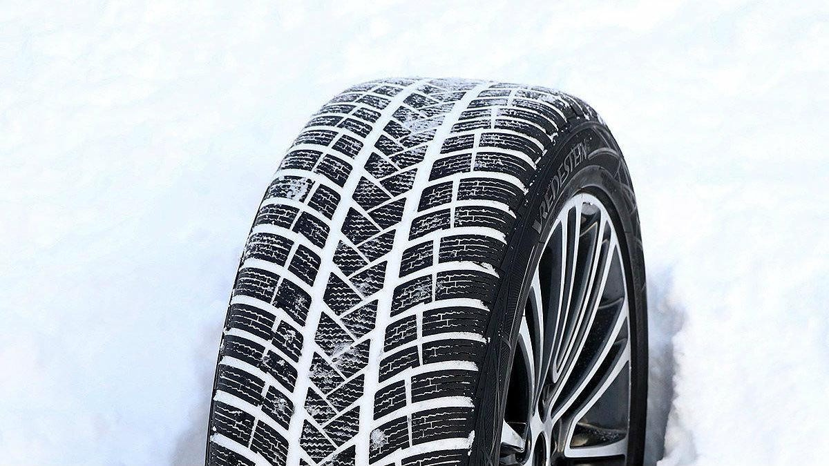 Test χειμερινών ελαστικών: Δοκιμάζουμε 51 σετ 245/45 R 18