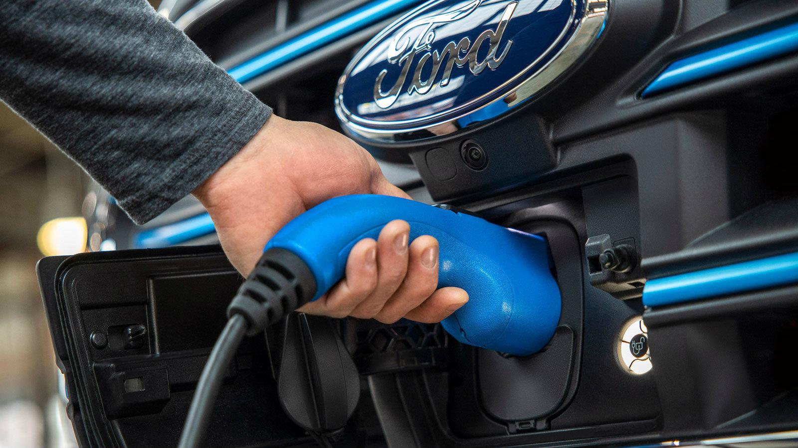 Πρεμιέρα για το νέο, πλήρως ηλεκτρικό Ford E-Transit