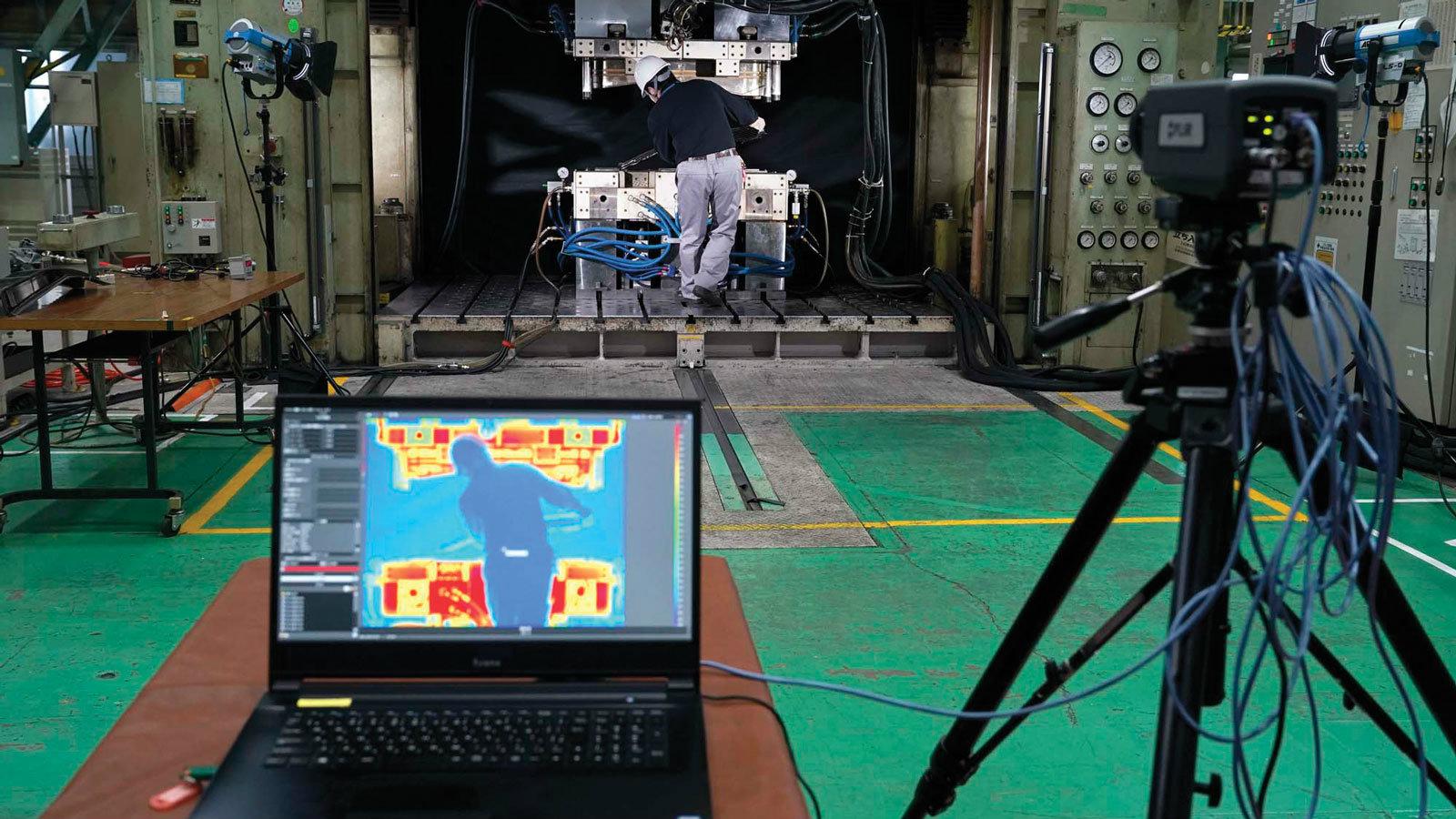 Η Nissan τελειοποιεί τα ανταλλακτικά από ανθρακονήματα