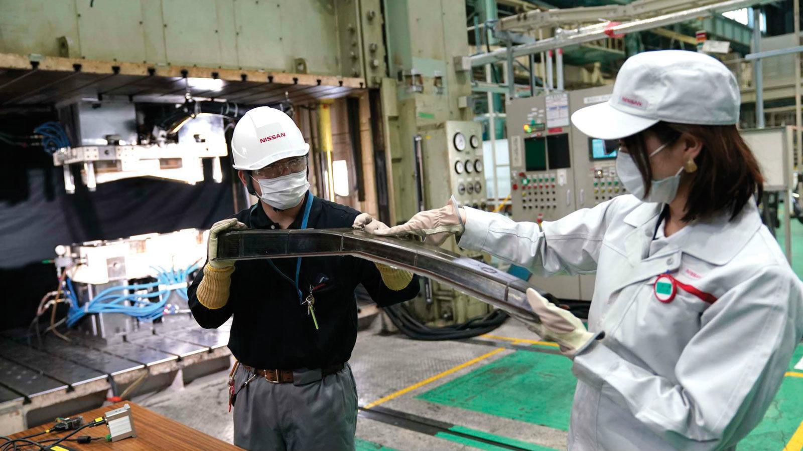 Η Nissan τελειοποιεί τα ανταλλακτικά από ανθρακονήματα