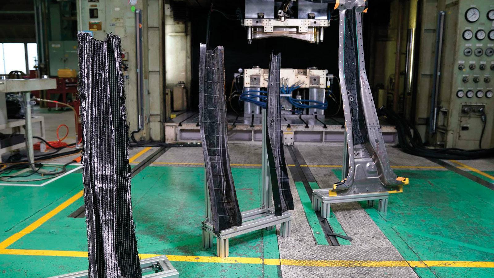 Η Nissan τελειοποιεί τα ανταλλακτικά από ανθρακονήματα