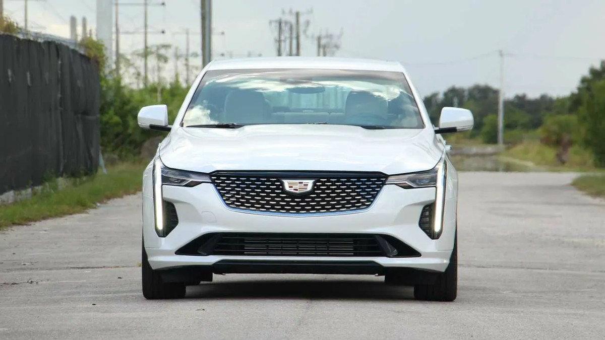 Γκάφα της Cadillac: Έφτιαξε «λάθος» αυτοκίνητα λόγω... στρογγυλοποίησης