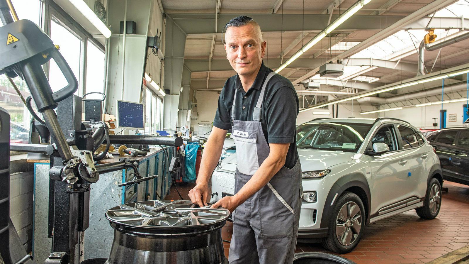 Μέσα στο μεγαλύτερο συνεργείο της Ευρώπης