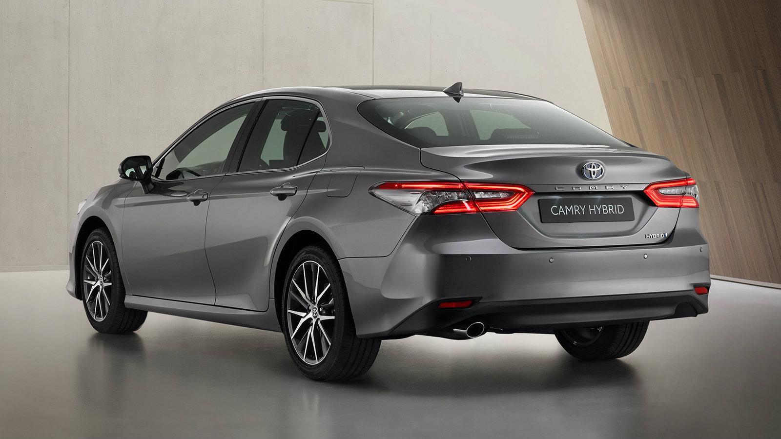 Ανανέωση τεχνολογίας για το hybrid Toyota Camry 