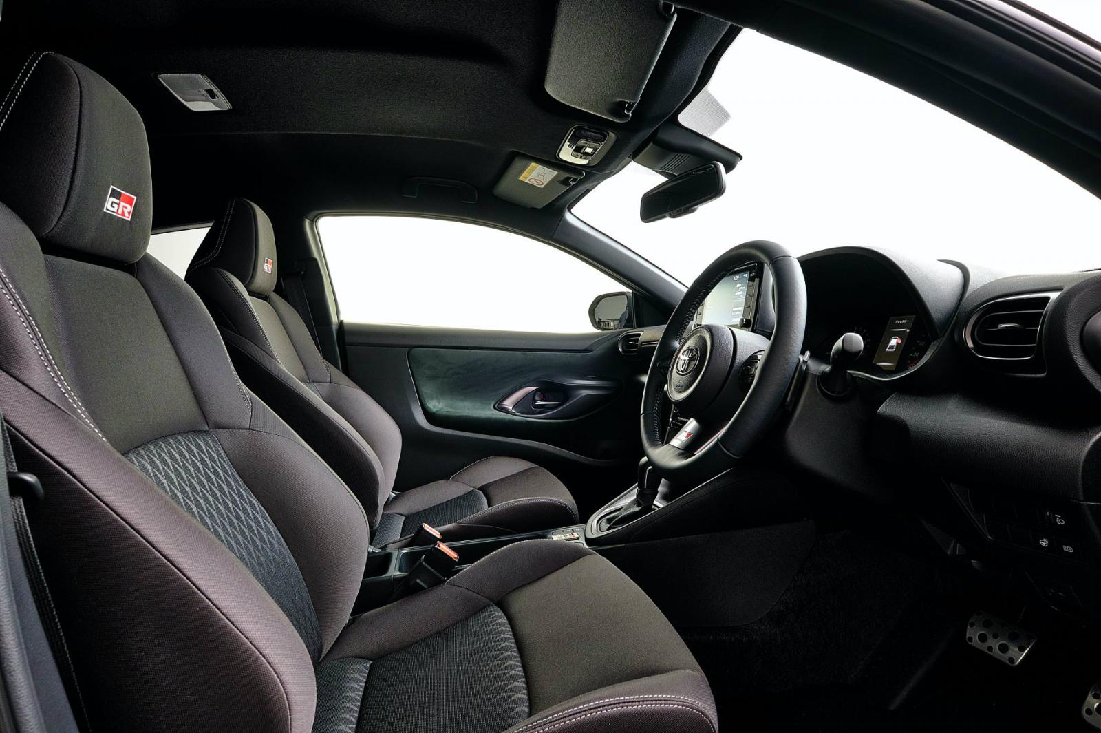 Το εντυπωσιακά δυναμικό νέο Toyota GR Yaris RS