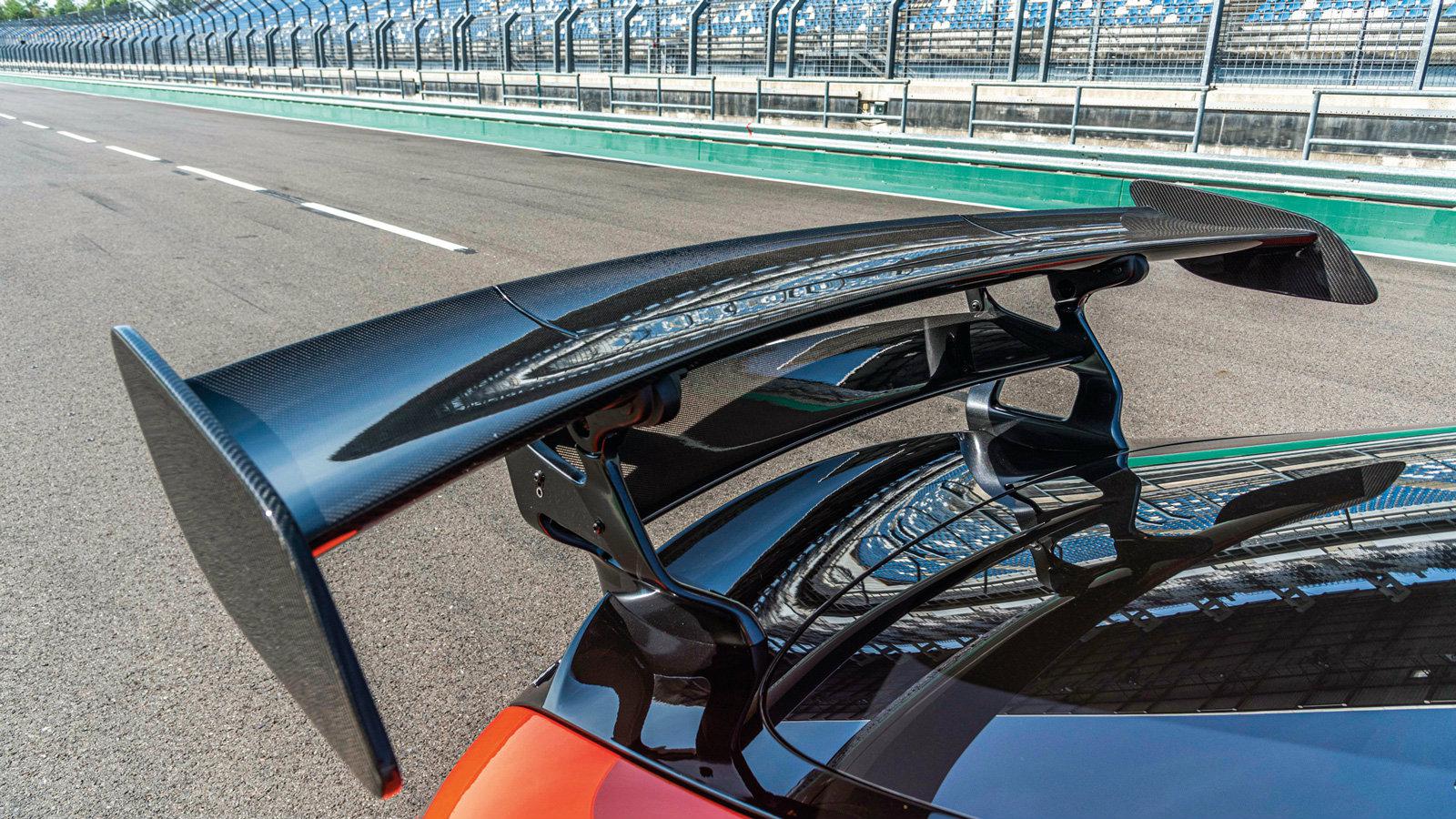 Οδηγούμε Mercedes AMG GT Black Series