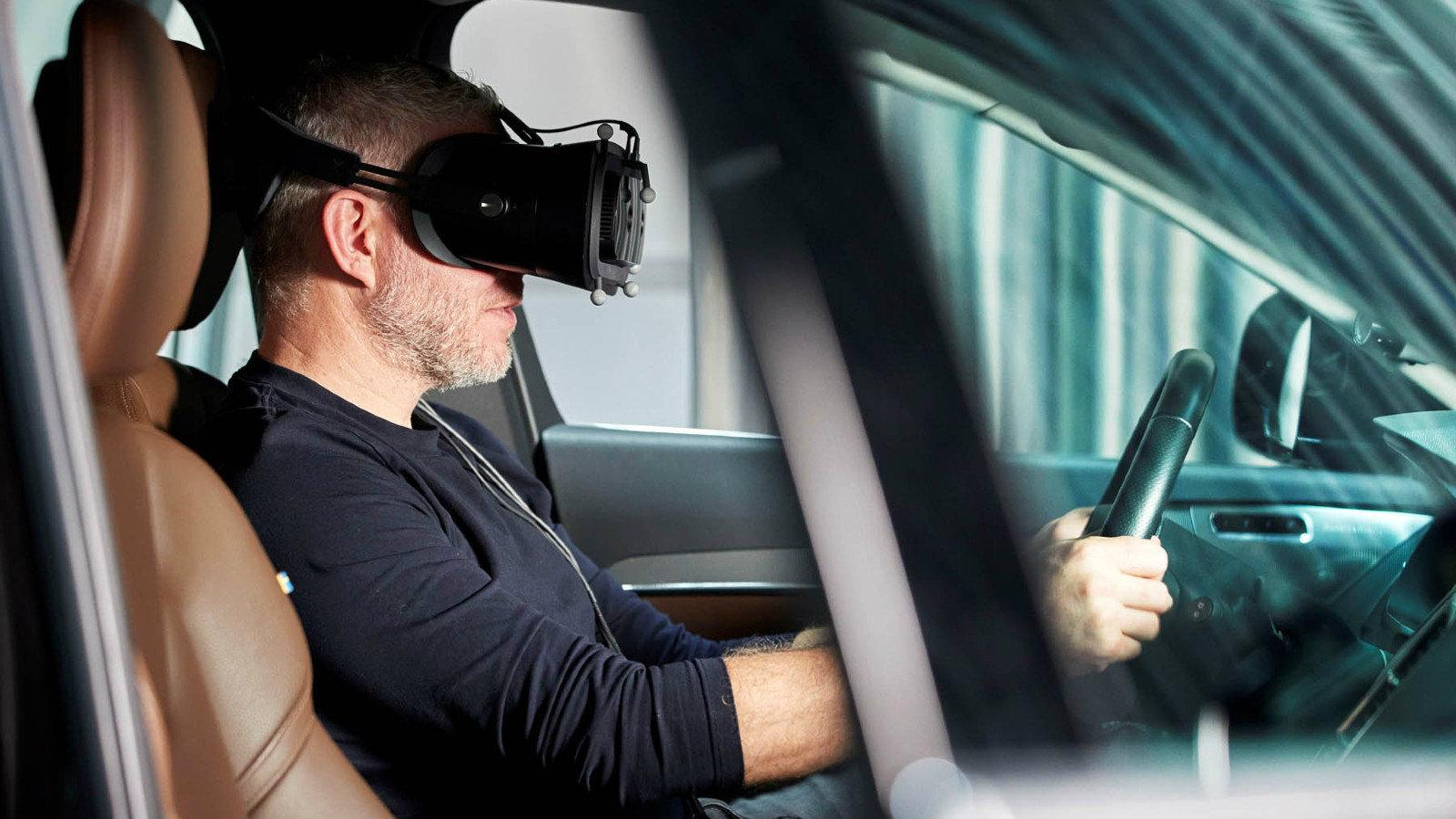 Volvo: Τεστάρει συστήματα ασφάλειας σε προσομοιωτές [video]