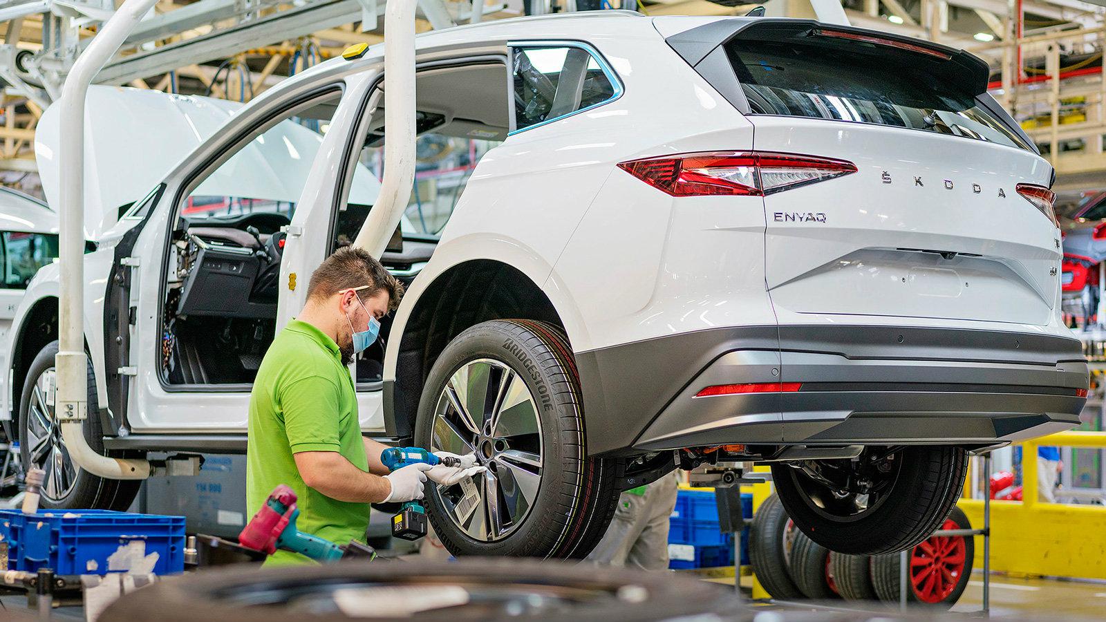 Το Skoda Enyaq στην ίδια γραμμή παραγωγής με Οctavia και Karoq