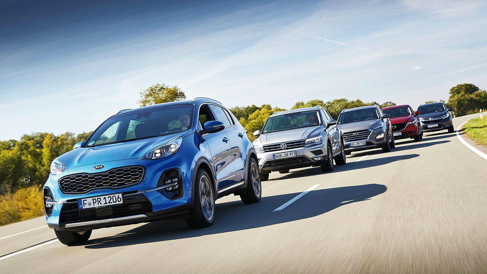 Μια φωτογραφία, πέντε αυτοκίνητα, δέκα εξαγωγές εξάτμισης. Το Kia Sportage, το VW Tiguan, το Hyundai Tucson, το Mazda CX-5, το Honda CR-V έχουν 165 έω