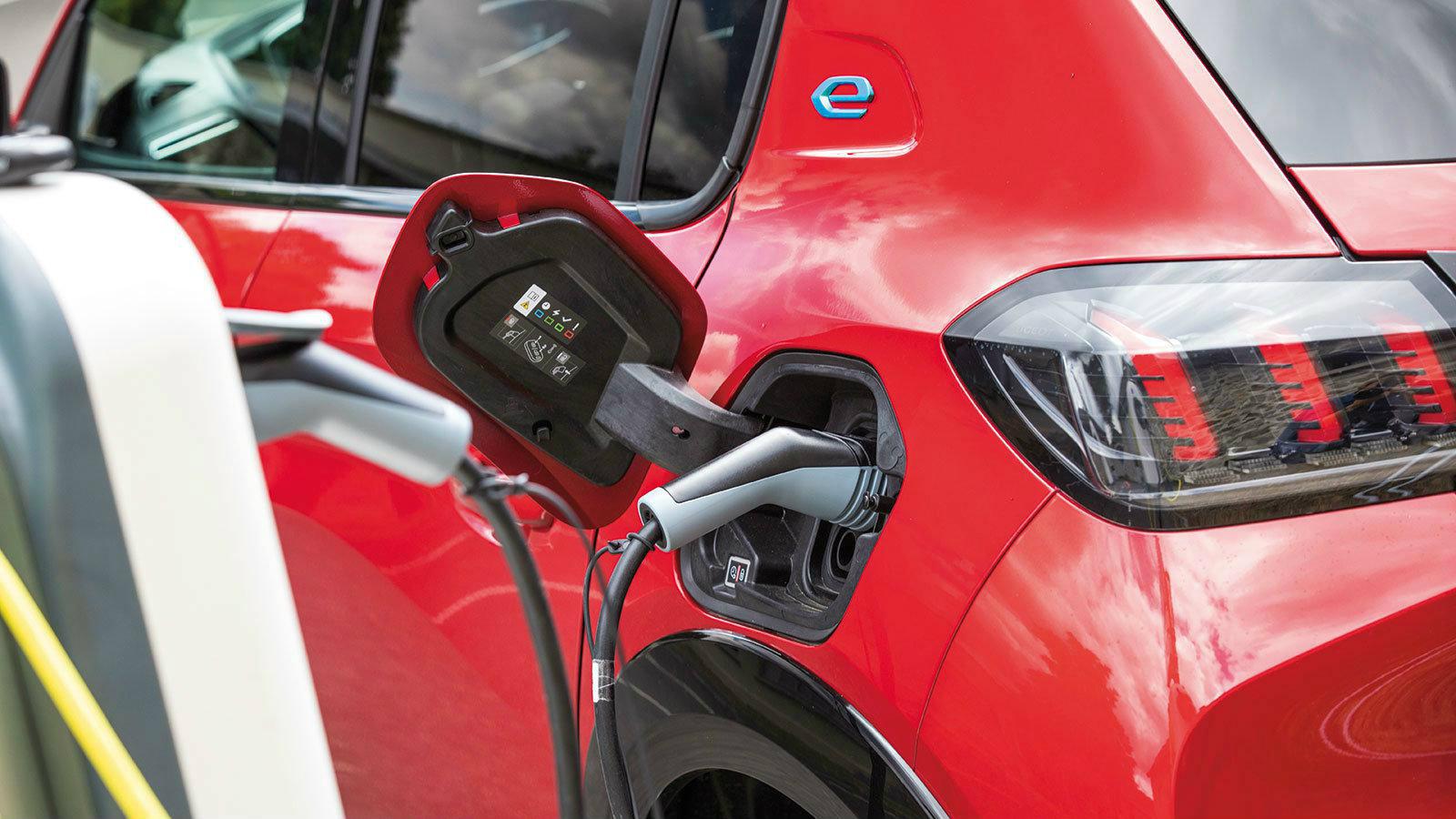 Είναι το νέο Peugeot 208 το κορυφαίο μικρό;