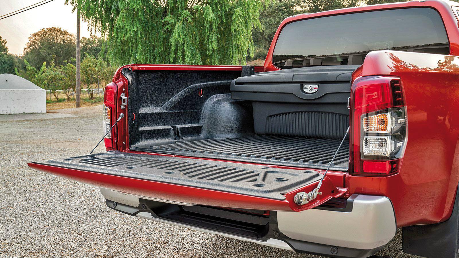 Δοκιμάζουμε το «ασταμάτητο» νέο Mitsubishi L200