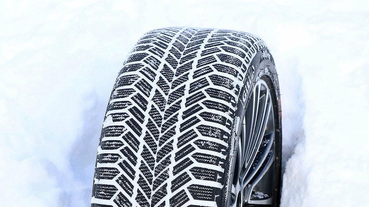 Test χειμερινών ελαστικών: Δοκιμάζουμε 51 σετ 245/45 R 18