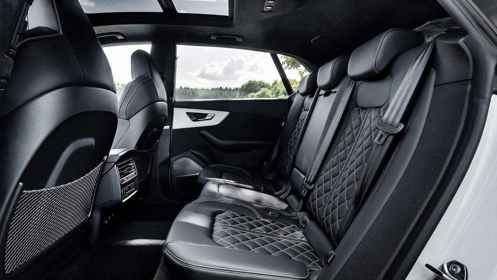 Νέο Audi Q8 TFSI equattro