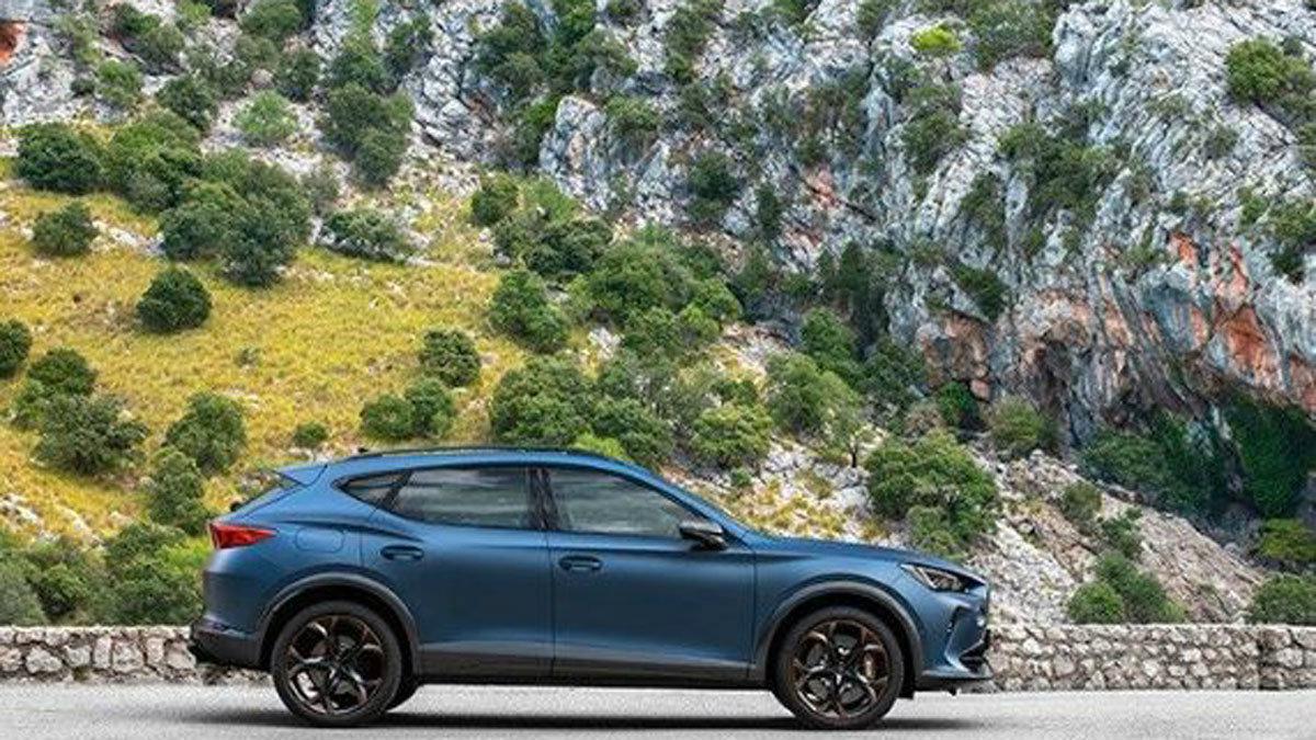 Δυναμική οδήγηση και αύρα SUV στο νέο CUPRA Formentor