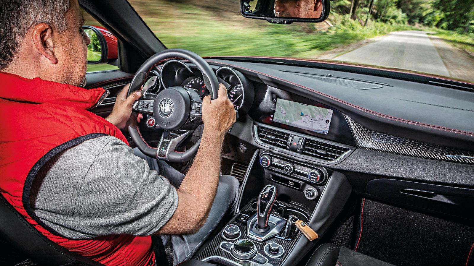 Οδηγούμε τη νέα Alfa Romeo Stelvio και Giulia