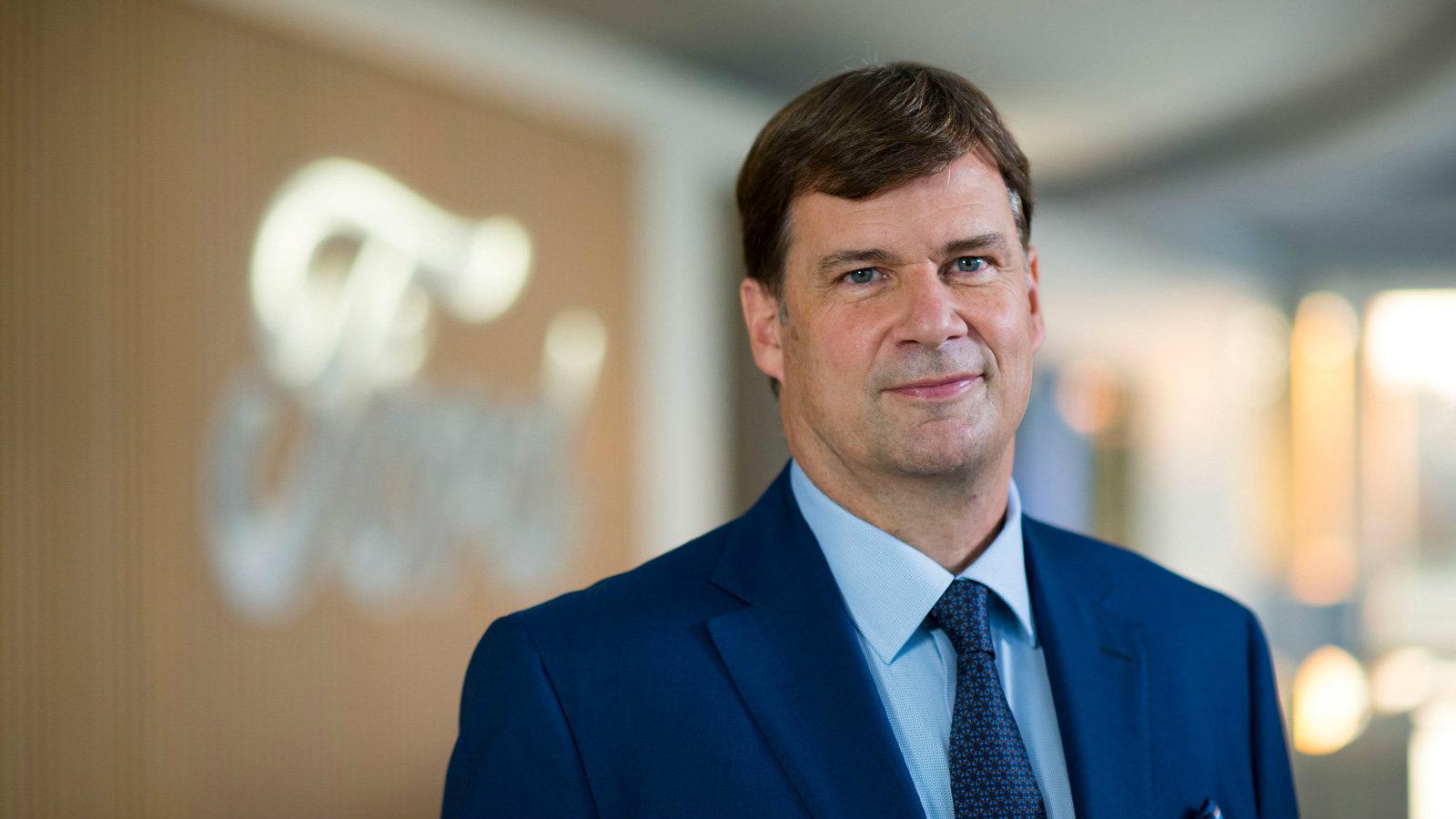 Η Ford επενδύει και διατηρεί το οικονομικό της προφίλ