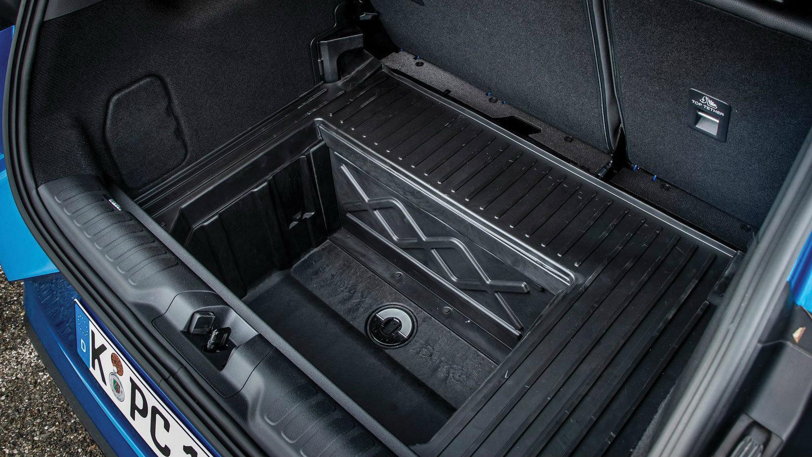 Puma vs Juke vs Captur: Ποιο είναι το πιο ευρύχωρο;