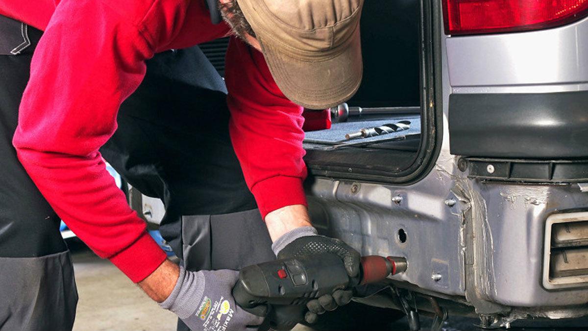 Τι προσέχουμε και πώς τοποθετούμε μόνοι μας έναν κοτσαδόρο;