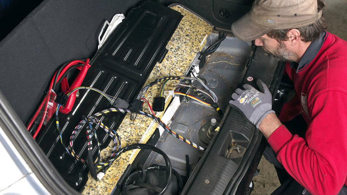 Τι προσέχουμε και πώς τοποθετούμε μόνοι μας έναν κοτσαδόρο;