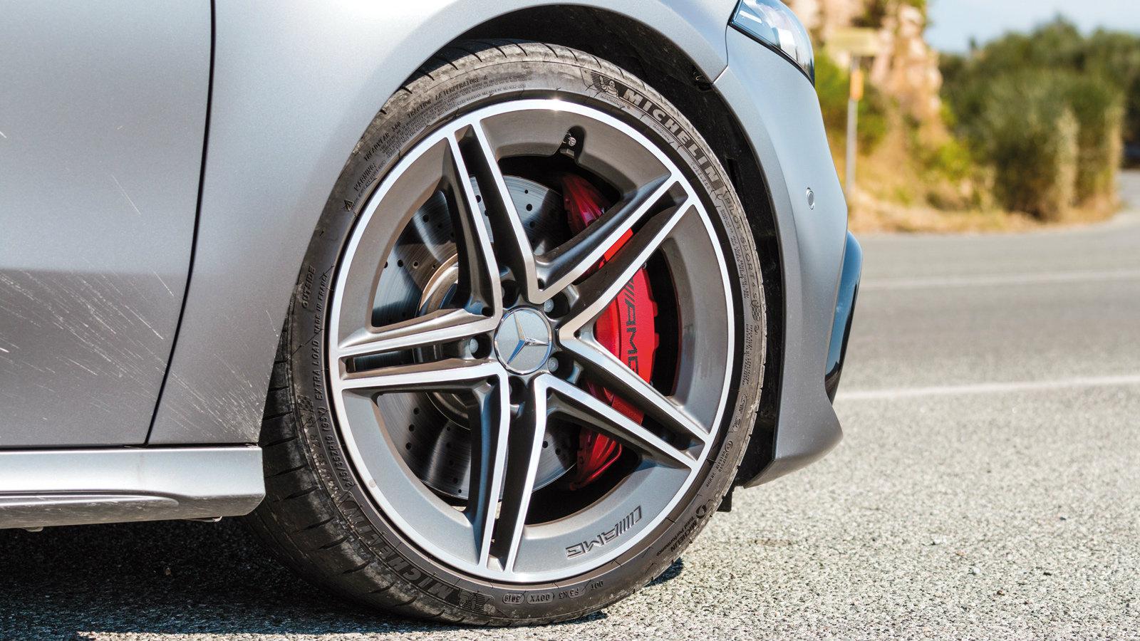 Δοκιμάζουμε τη Mercedes AMG A 45 S των 421 ίππων