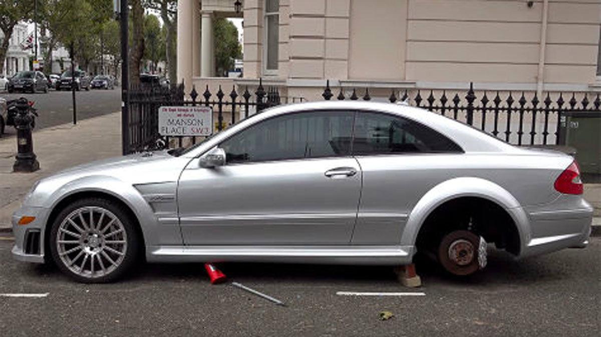 «Ξάφρισαν» ζάντες από CLK 63 AMG Black Series [video]