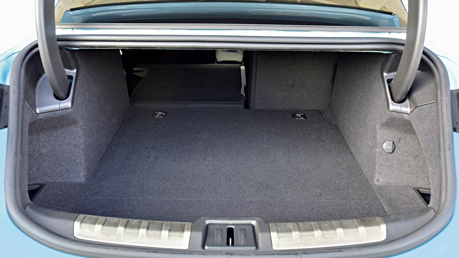 Είναι η Porsche Taycan 4S ένα καθημερινό αυτοκίνητο? 