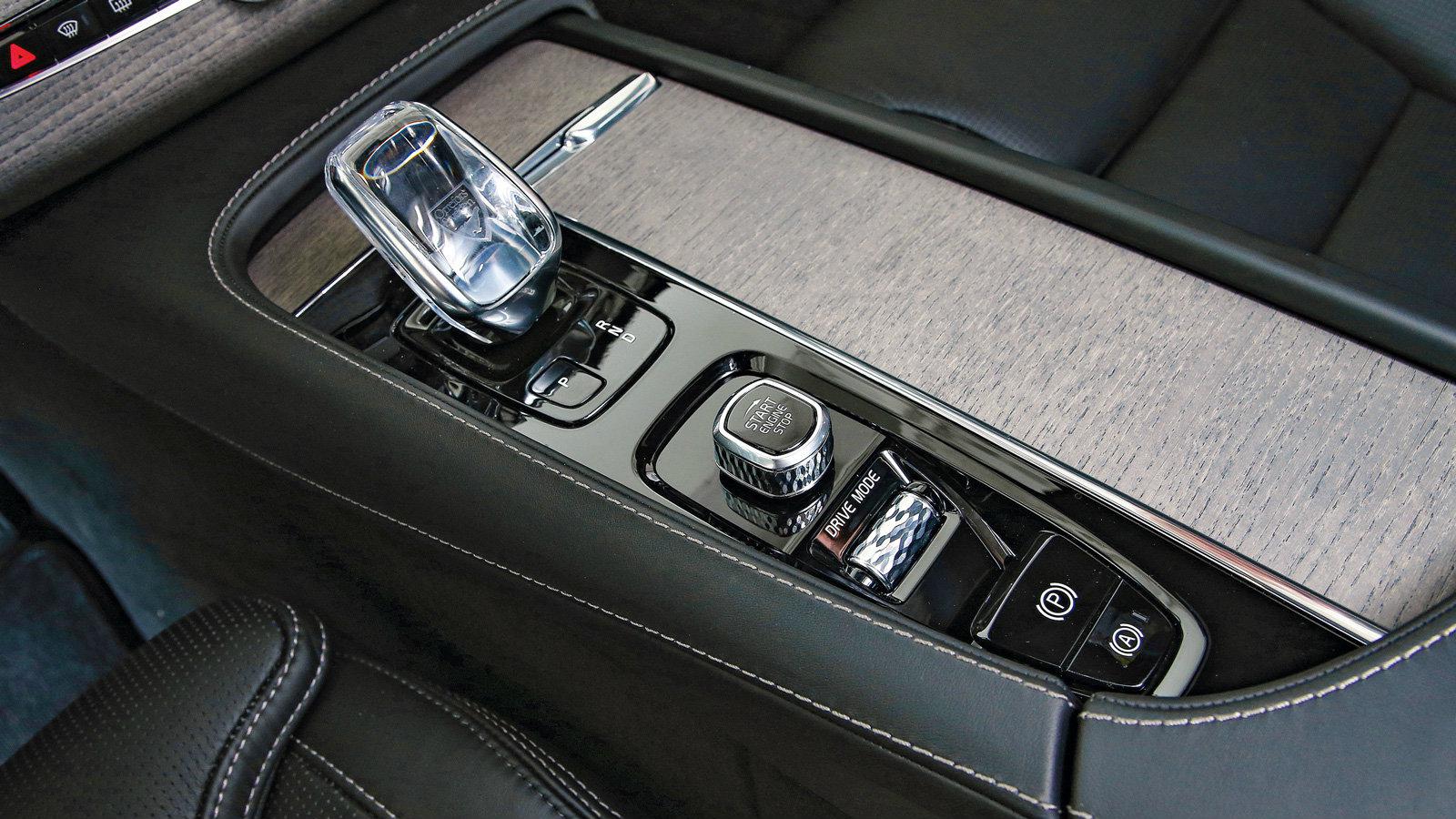 Συγκρίνουμε Volvo XC 90 με BMW X7