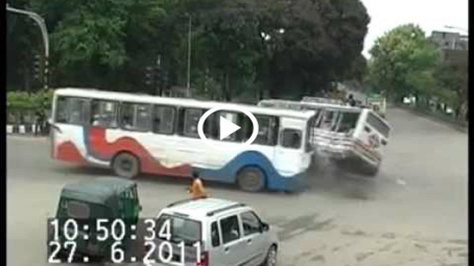 Γιατί στο Μπαγκλαντές δεν πατάνε φρένο? [video]