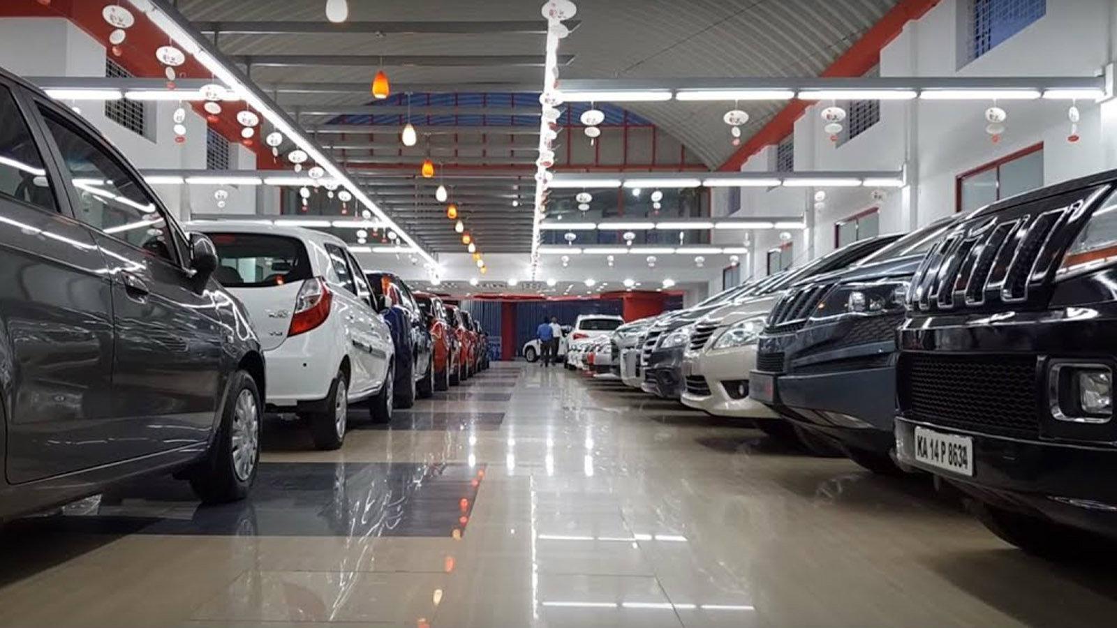 Ανοίγουν οι εκθέσεις μεταχειρισμένων