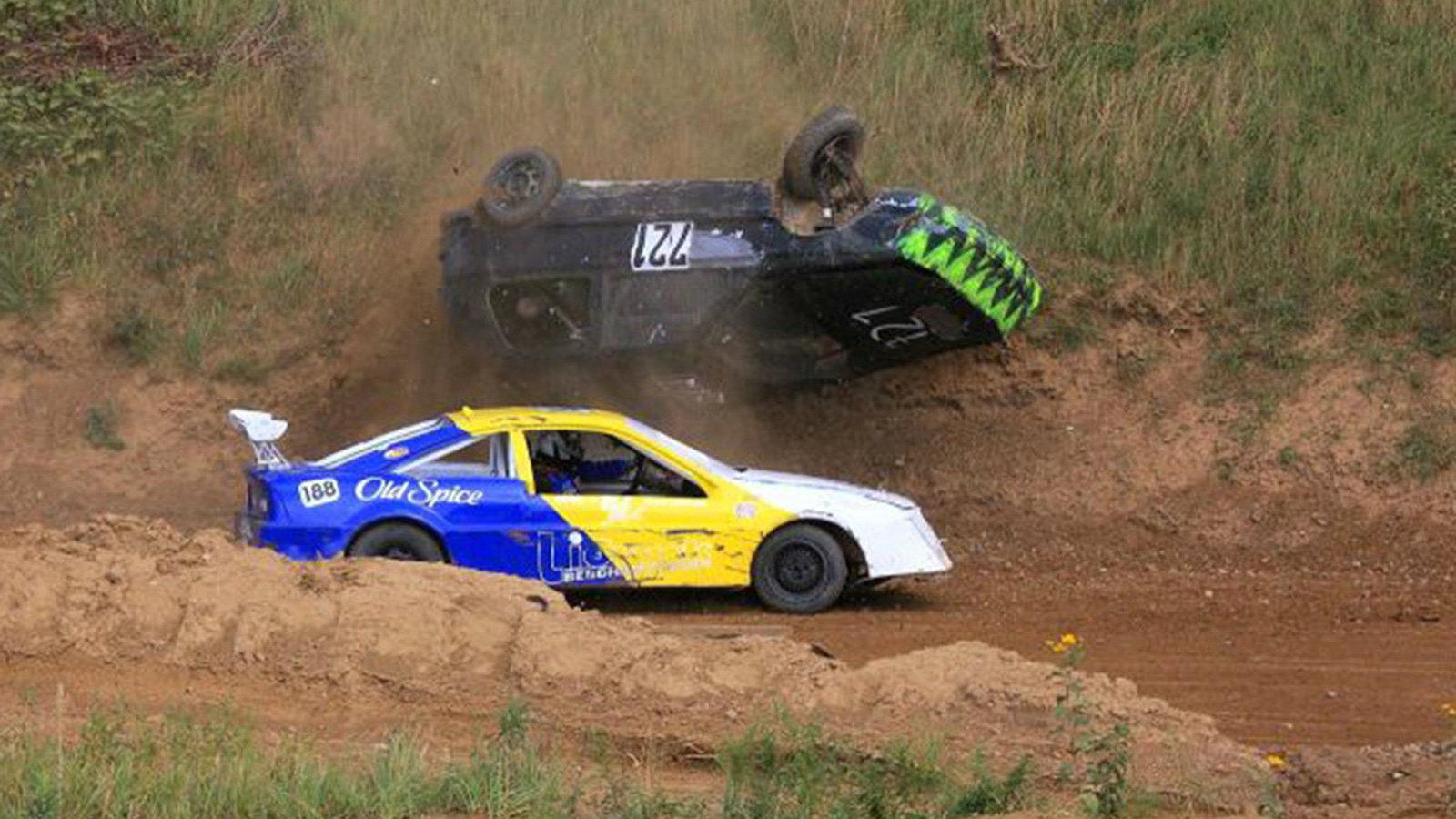 Τρέξε σε αγώνες με το παλιό σου αυτοκίνητο!