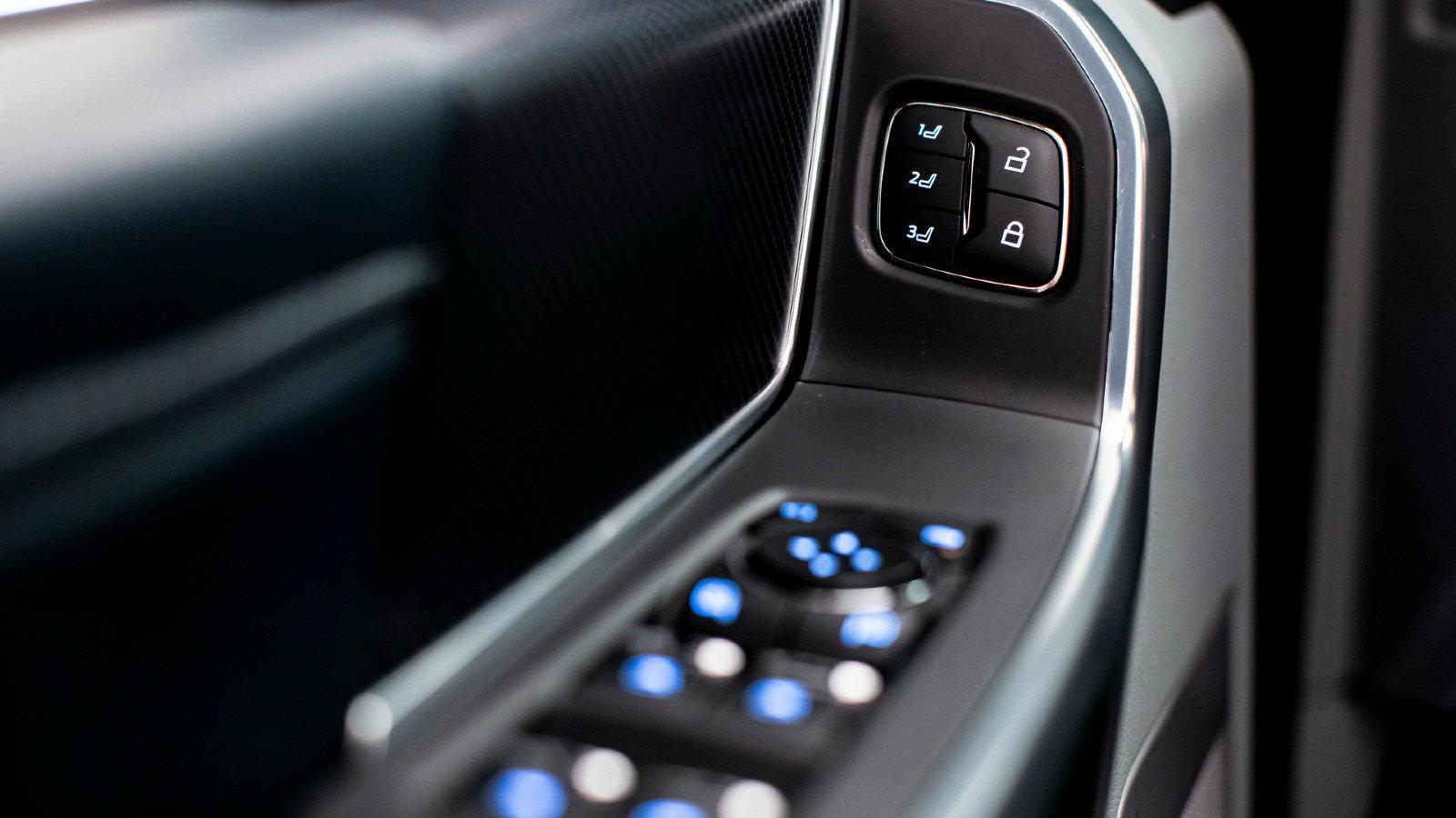 Πατέντα με καθίσματα για... ξάπλα από την Ford F 150 [video]