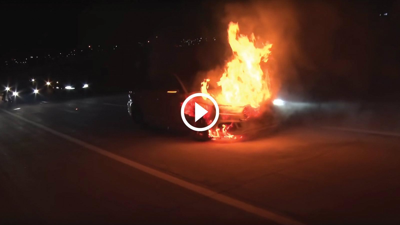 Audi RS3 πήρε φωτιά με 240km/h χωρίς φρένα! [video]