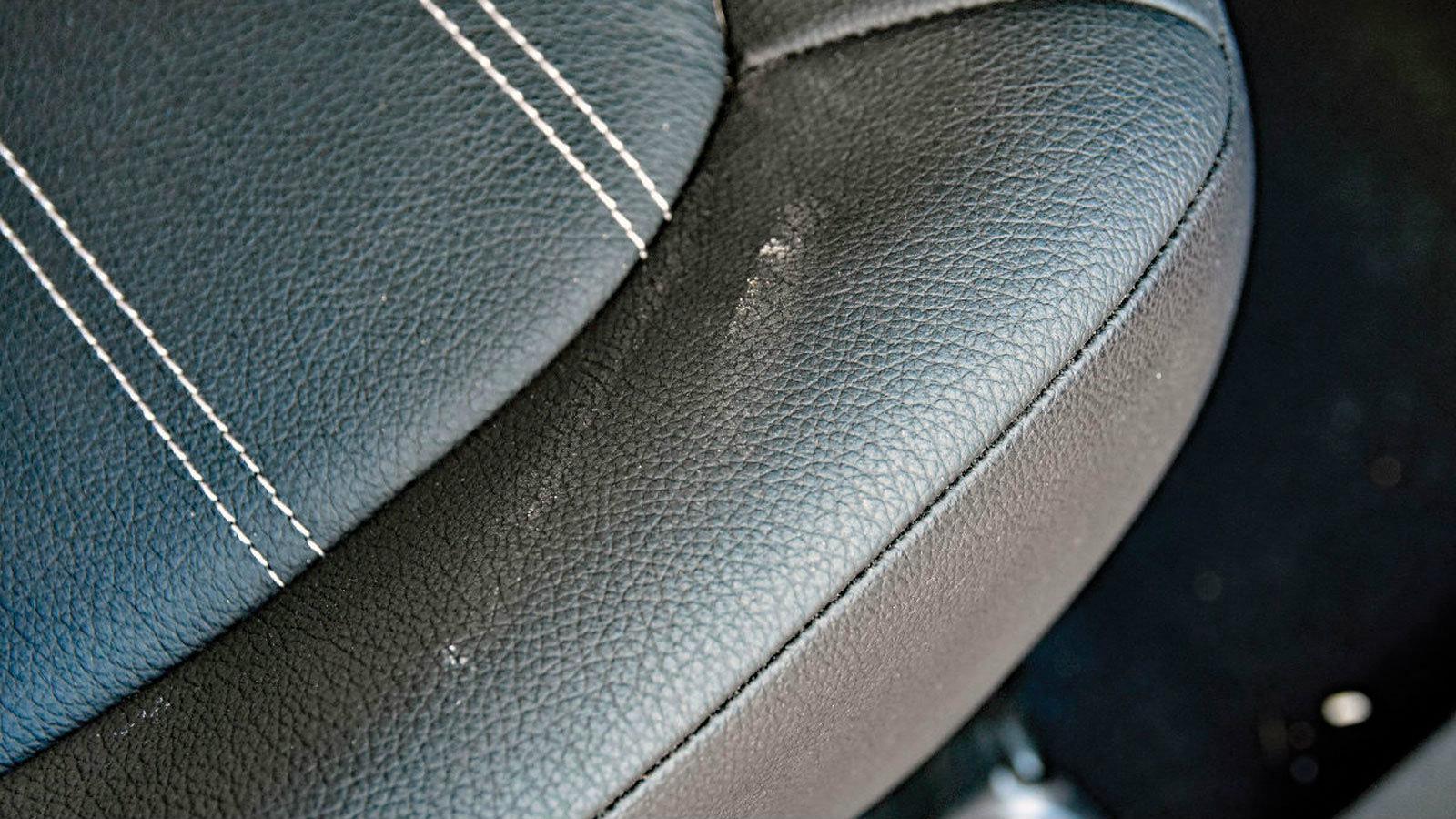 Πώς θα καθαρίσετε σωστά ένα δερμάτινο σαλόνι