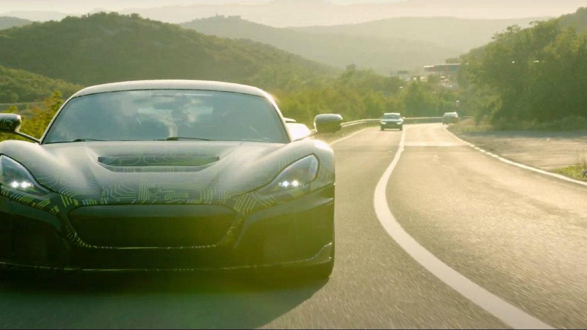 Ο Ρόσμπεργκ οδηγεί το ηλεκτρικό «κτήνος» των 1.915 ίππων Rimac C_Two  [video]