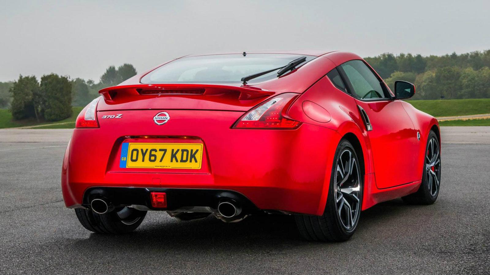 Η ζωή ξεκινάει στα 300 άλογα..