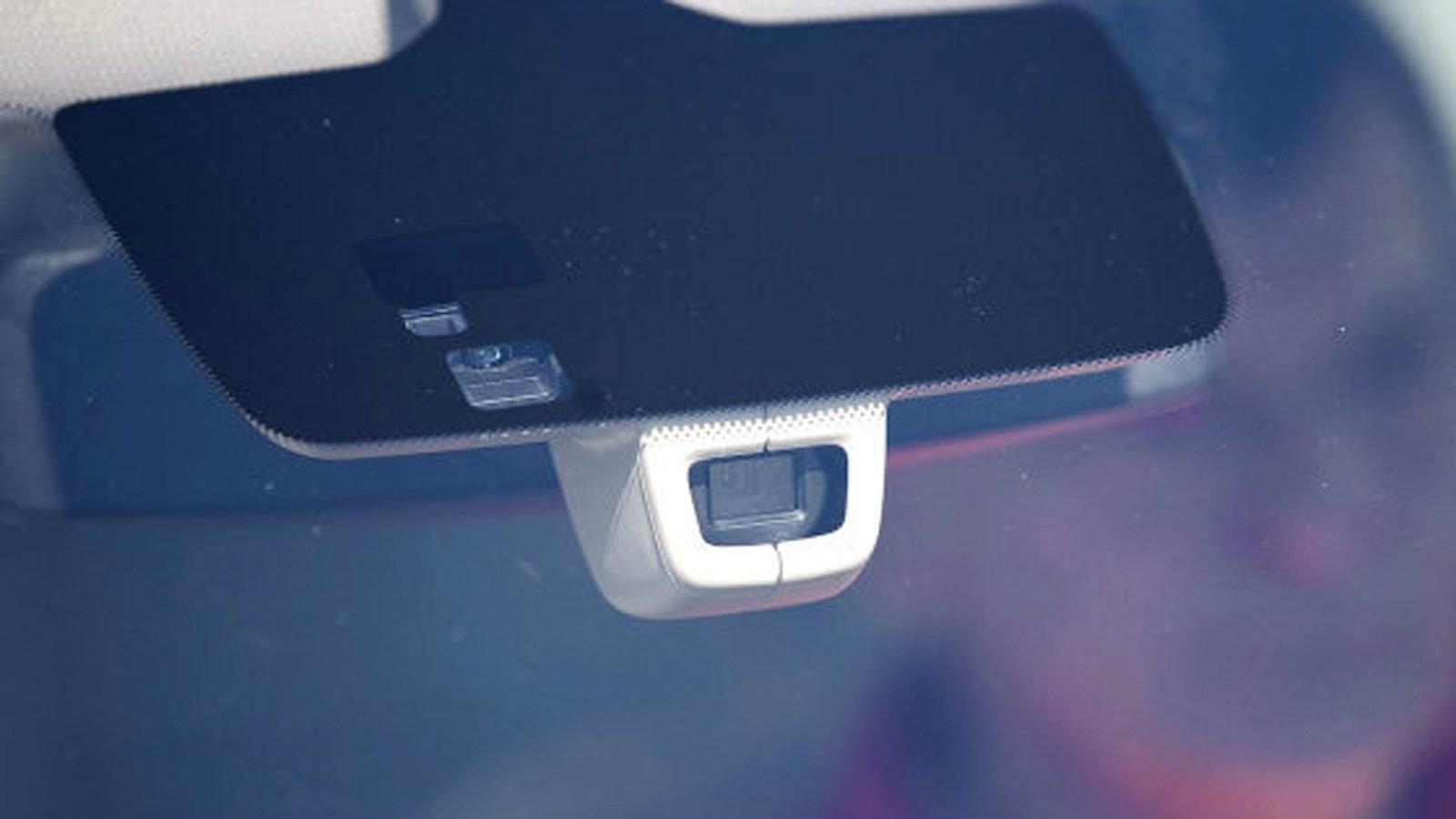 Ρωγμές στο παρμπρίζ: πότε και πως επισκευάζονται; 