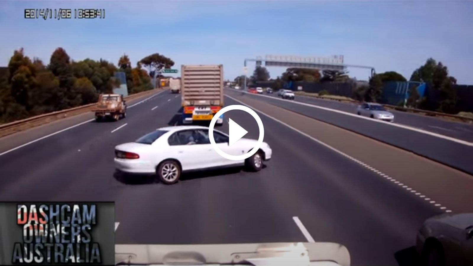 Πήγε να χάσει τη ζωή του γιατί δεν άλλαξε λάστιχα! [video]