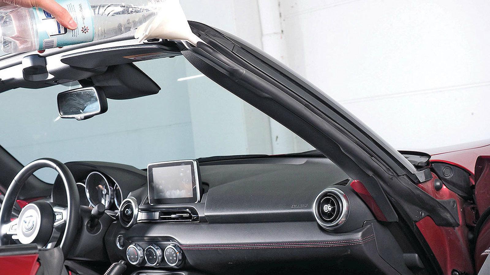 Ο πιο εύκολος τρόπος να καθαρίσεις την υφασμάτινη οροφή