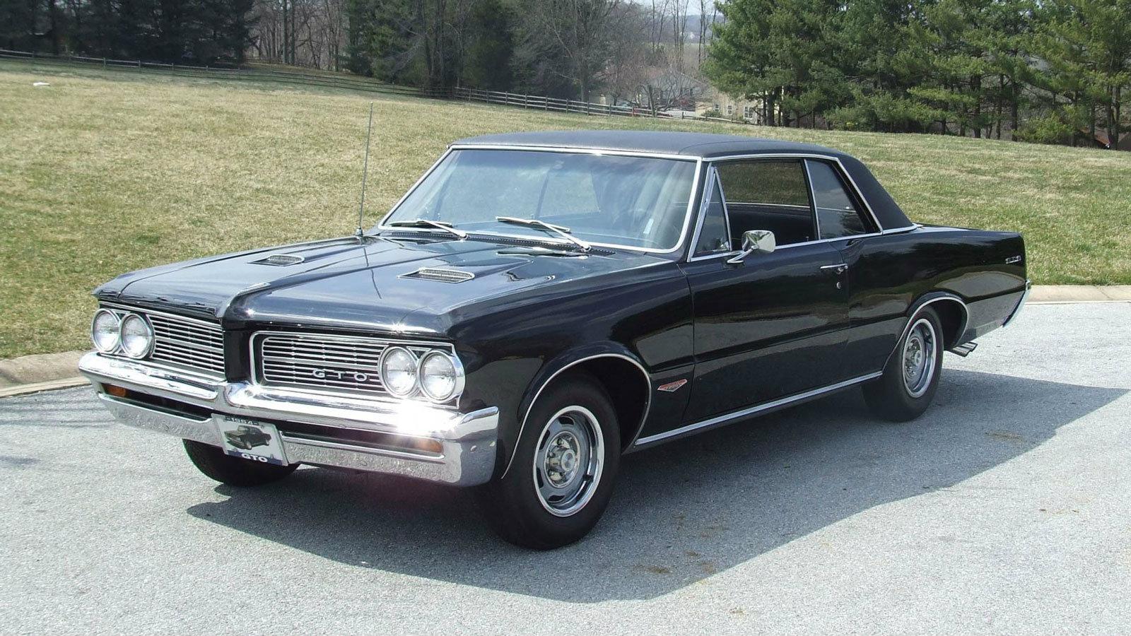 Η ζωή ξεκινάει στα 300 άλογα..