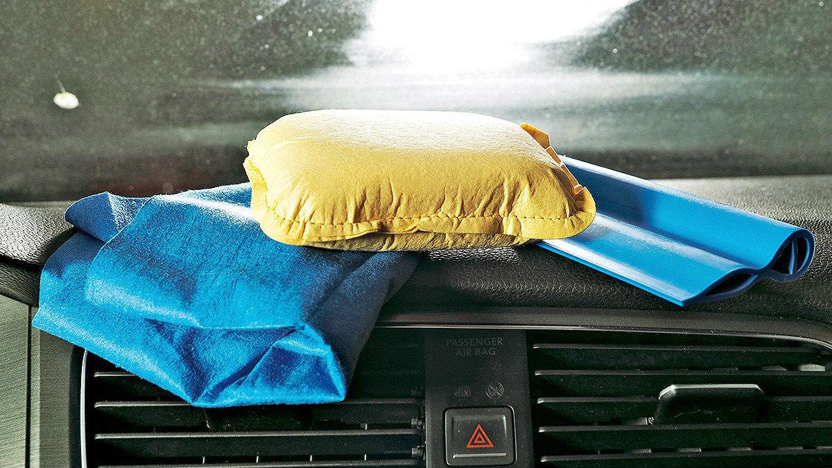 Θολωμένα τζάμια: Τι φταίει και πώς το αντιμετωπίζουμε;