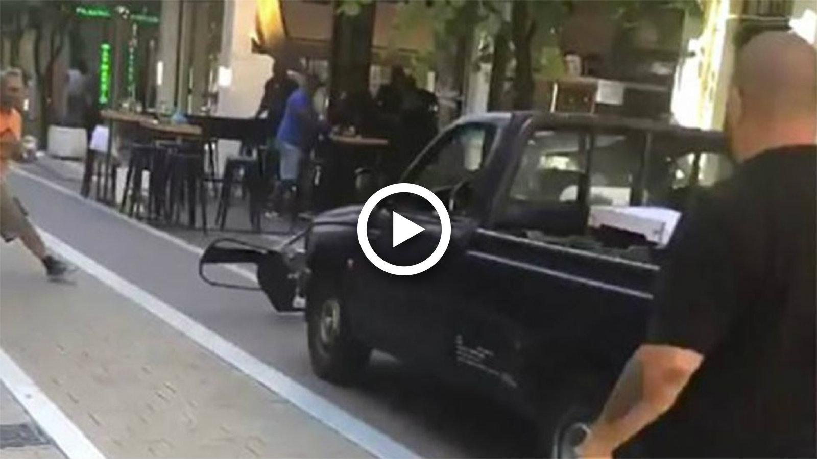 Εκτός ελέγχου φορτηγάκι τα κάνει ρημαδιό στην Καβάλα