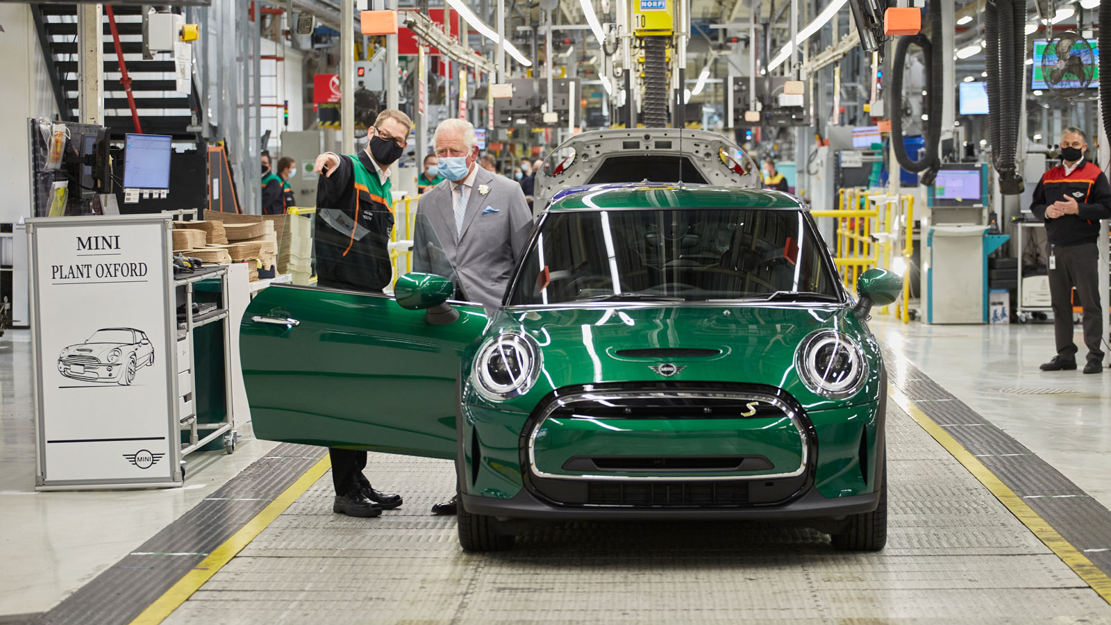 Βασιλική επίσκεψη στα 20ά «γενέθλια» του MINI