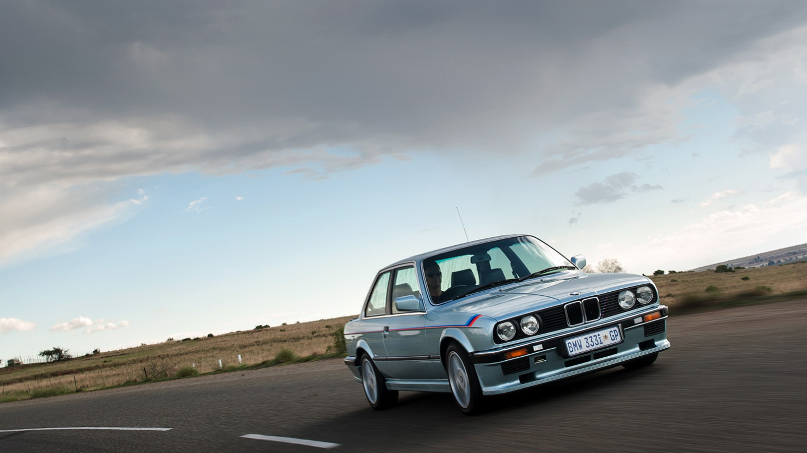 BMW 333i: Η άγνωστη «αντι-M3»