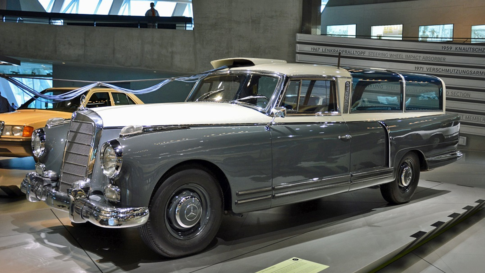 Όταν η Mercedes εφηύρε το «V-Box» των 60s